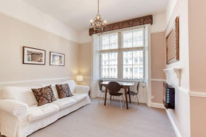 2BR in heart of old town. Castle View + Royal Mile, Edinburgh
